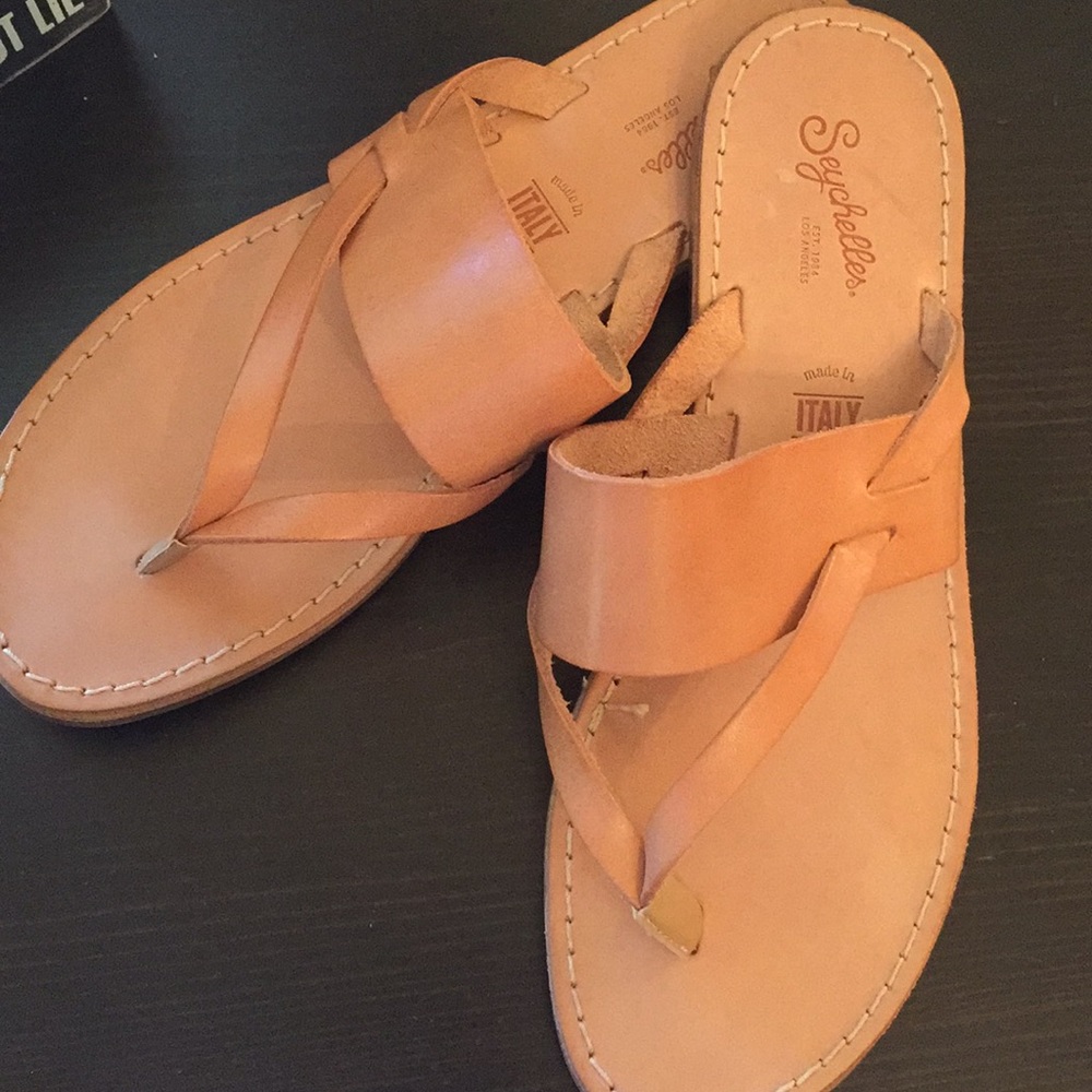 Seychelles thong sandals 8.5 new